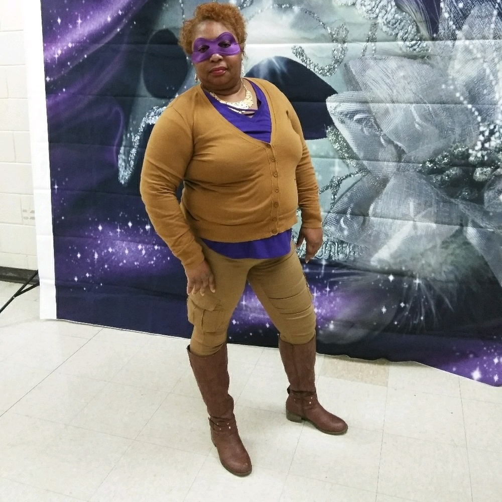 Meet your Posher, Sherwanda